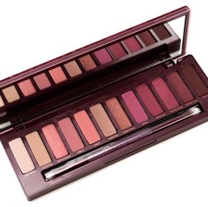 Urban Decay Naked Cherry eyeshadow palette